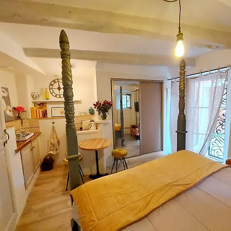 La Bomboniere &