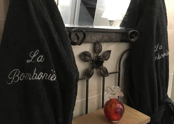 ベッド・アンド・ブレックファスト La Bomboniere &