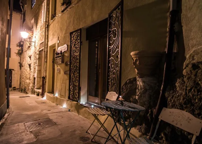 Bed & Breakfast La Bomboniere & 4*