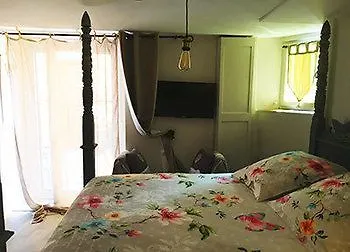 La Bomboniere & ベッド・アンド・ブレックファスト